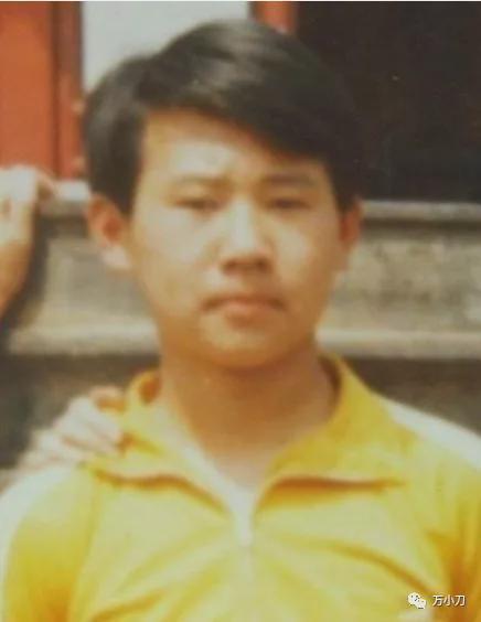 德云社拜师吃瓜事件,吃瓜群众围观“师徒情”变味